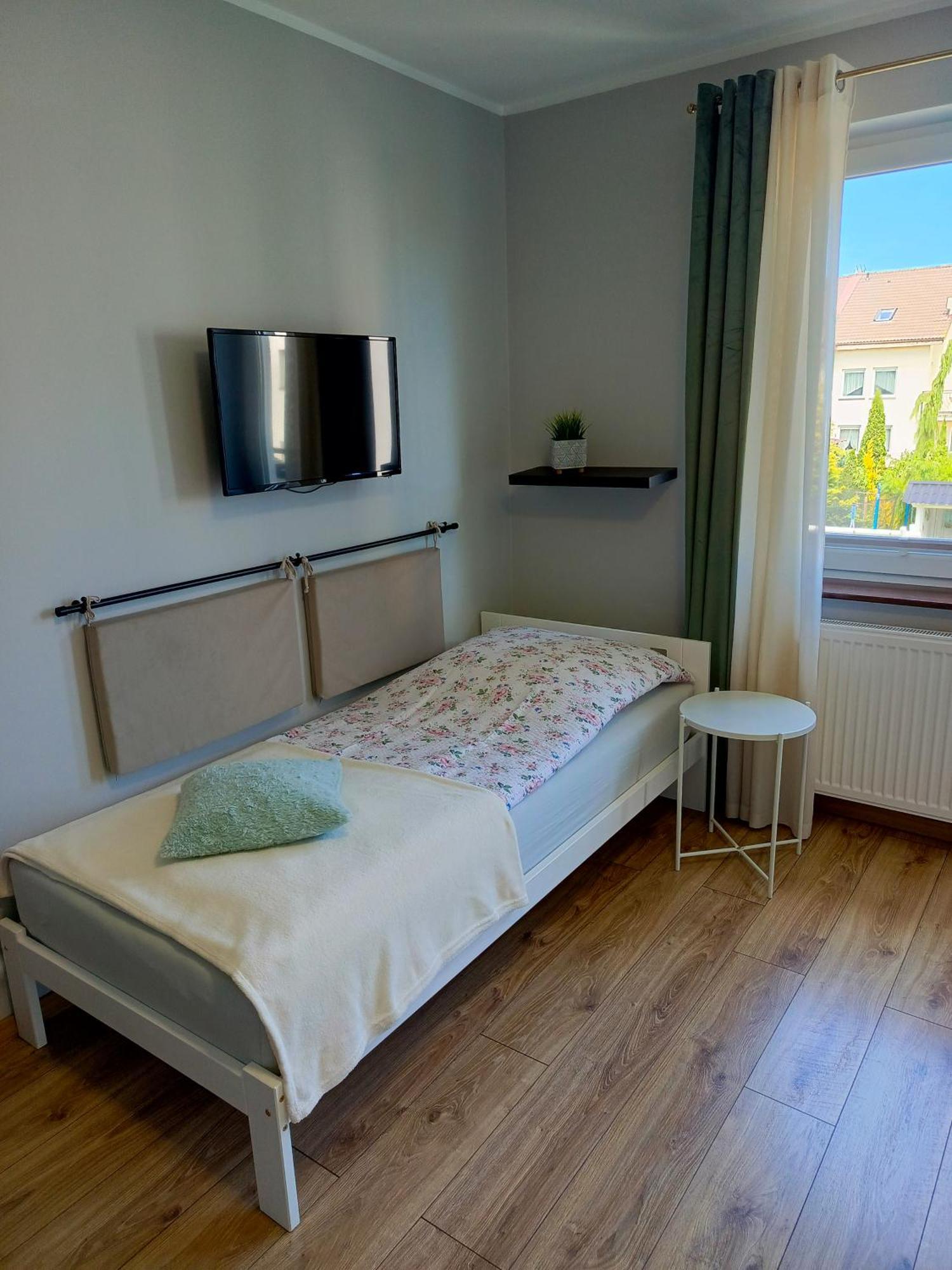 Jedrula Apartment Леба Екстериор снимка